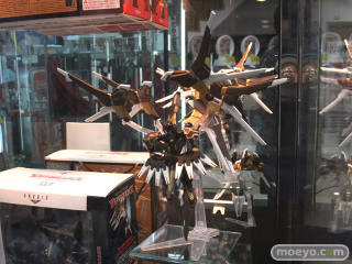 Illustration for article titled Let's Look at New Zone of the Enders Figures!